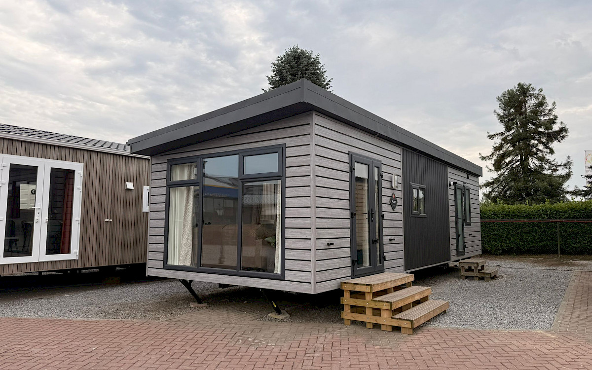 Sunseeker Ruby special black 1000/2