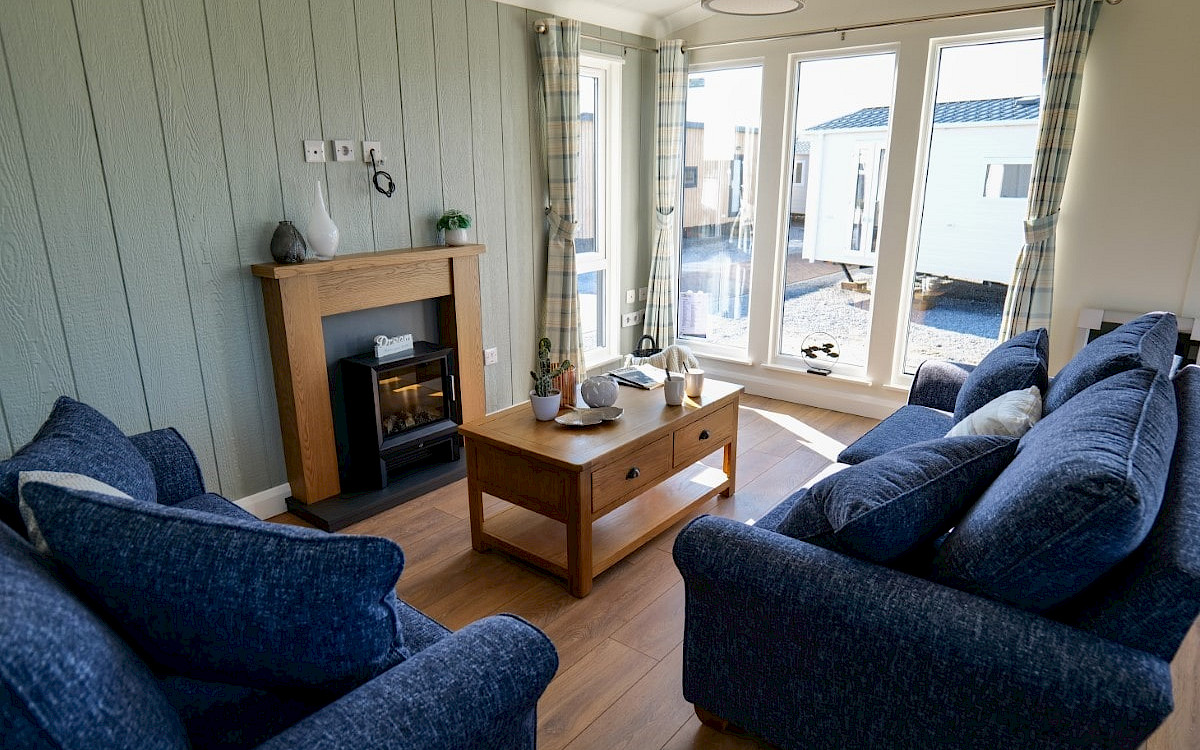 Acorn Chalet 1200 x 600