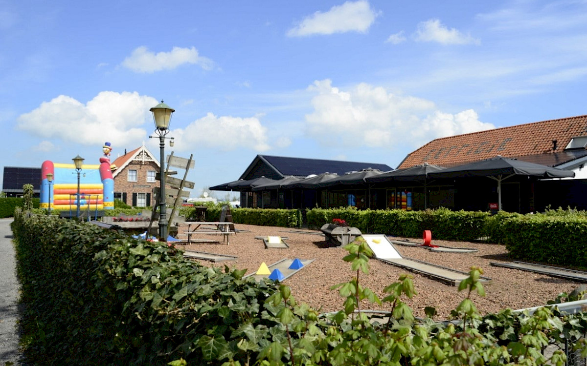 Camping Midden op 't Landt